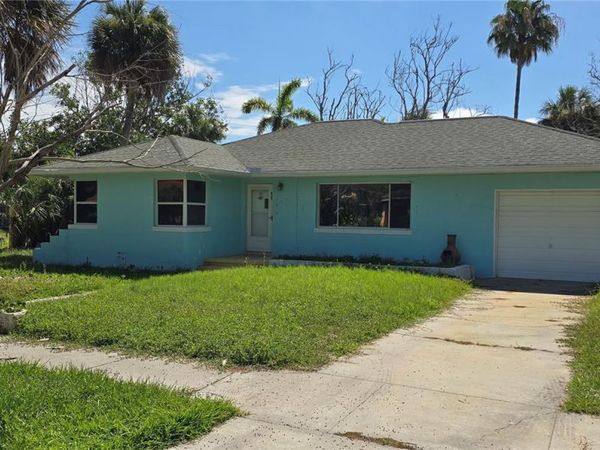 835 BRUCE AVENUE , CLEARWATER BEACH, FL 33767