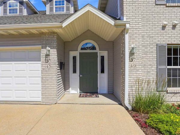 49 Duck Creek Pl, Iowa City, IA 52246