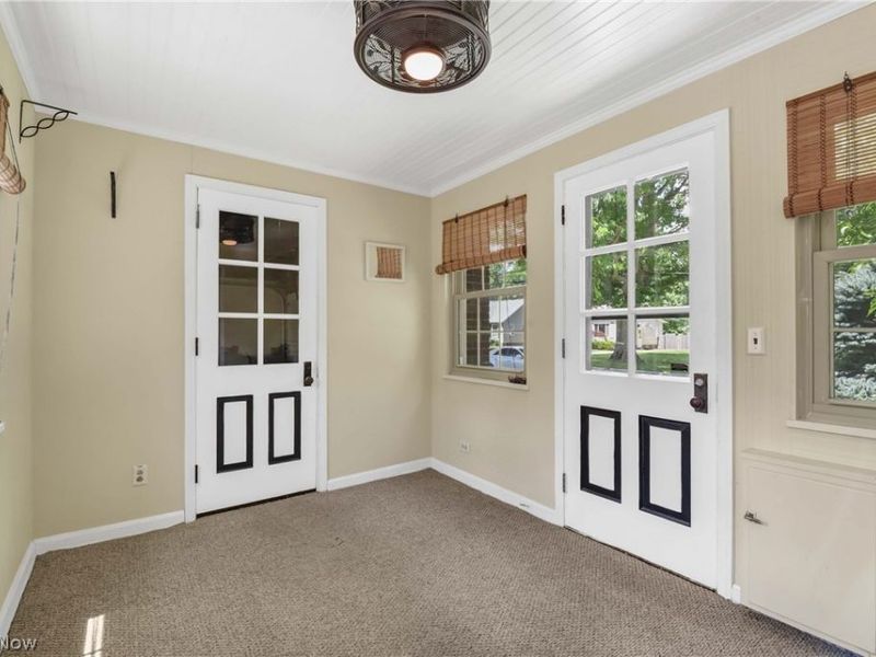 5998 Maplecliff Drive, Parma Heights, OH 44130 Photo 2