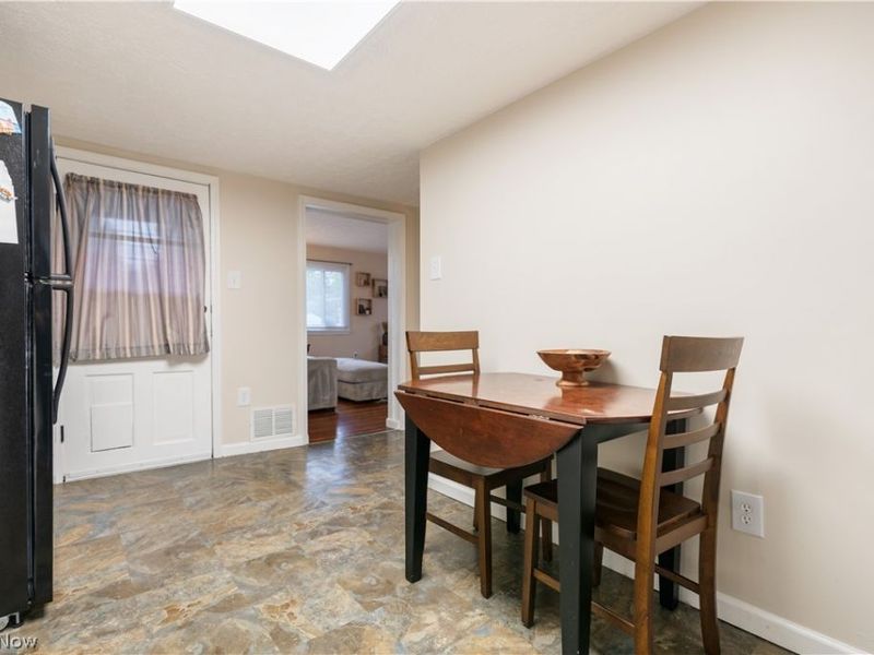 391 Alpha Avenue, Akron, OH 44312 Photo 14