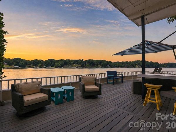 9817 Emerald Point Drive, Unit 4, Charlotte, NC 28278