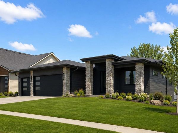 934x Hillsboro Place, Savage, MN 55378