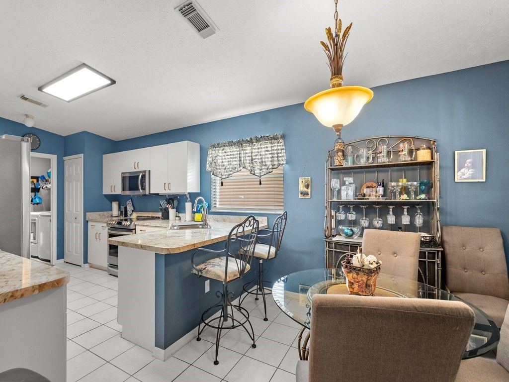 6704 Picante Circle, Fort Pierce, FL 34951 Photo
