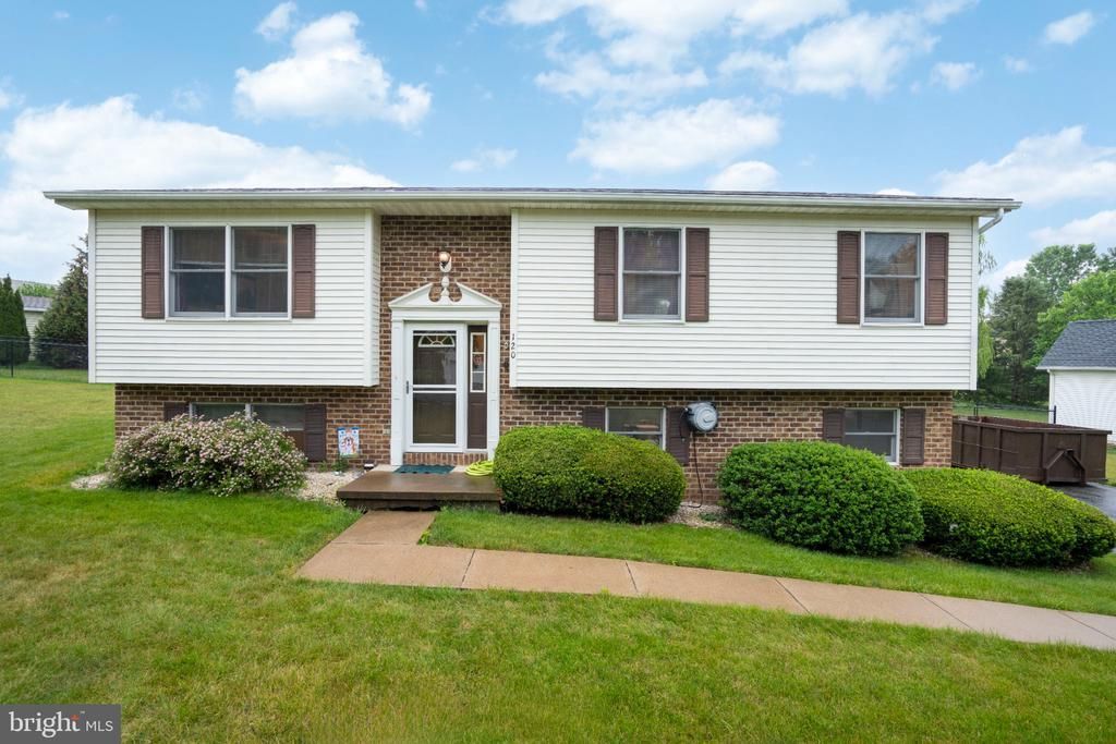 120 EDWARD DRIVE, BELLEFONTE, PA 16823