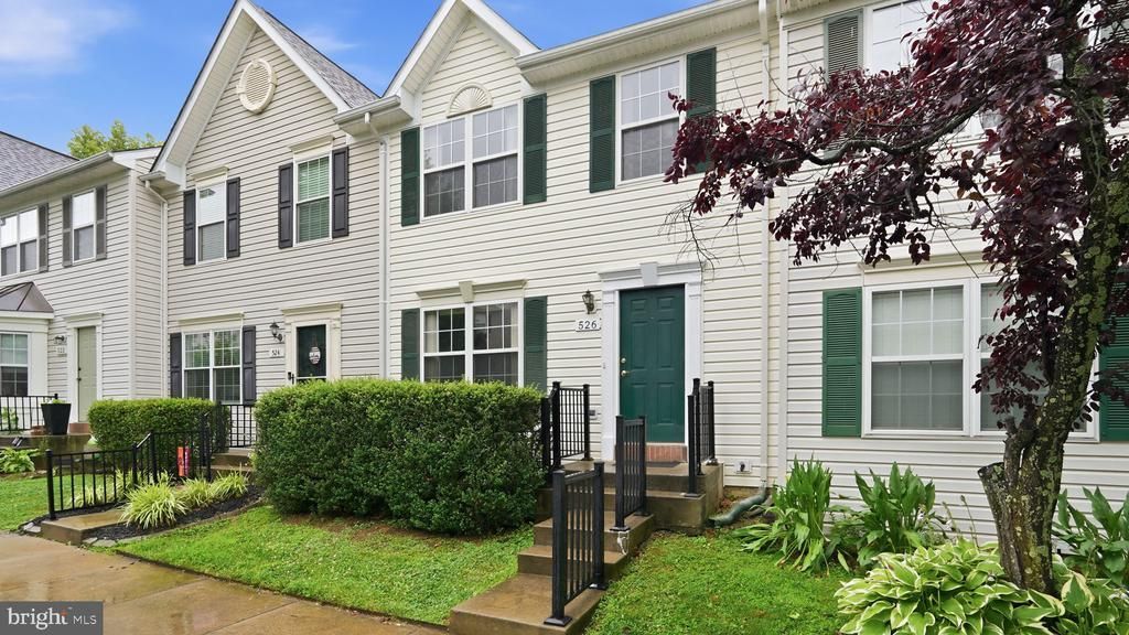 526 Highland Towne Lane, Warrenton, VA 20186 Main Photo
