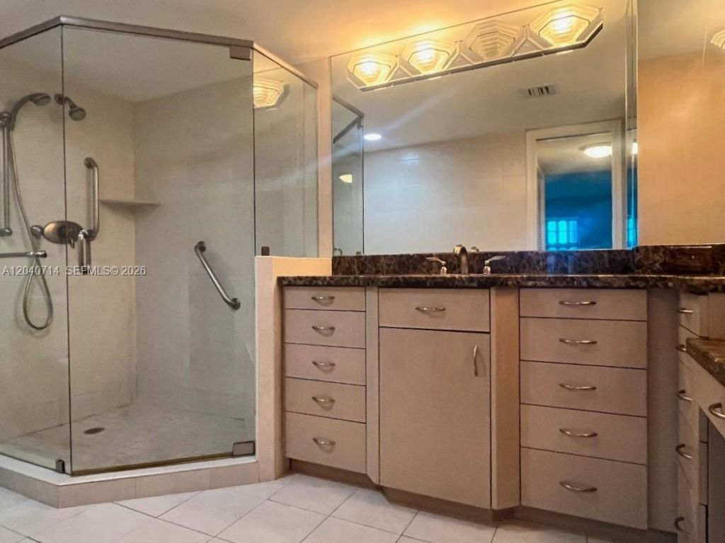 1901 N Ocean Blvd , Unit 7E, Fort Lauderdale, FL 33305 Photo