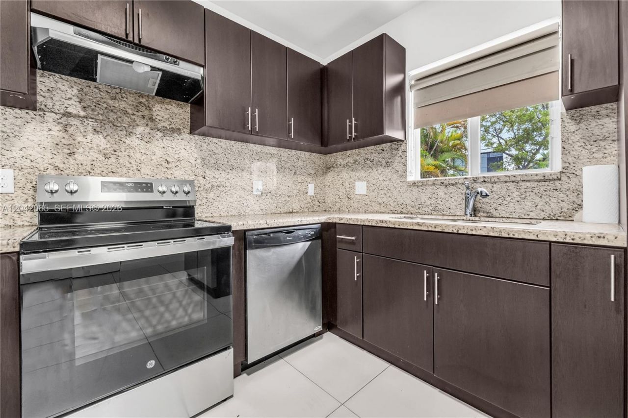 1029 SW 11th Ave, Miami, FL 33130 Photo
