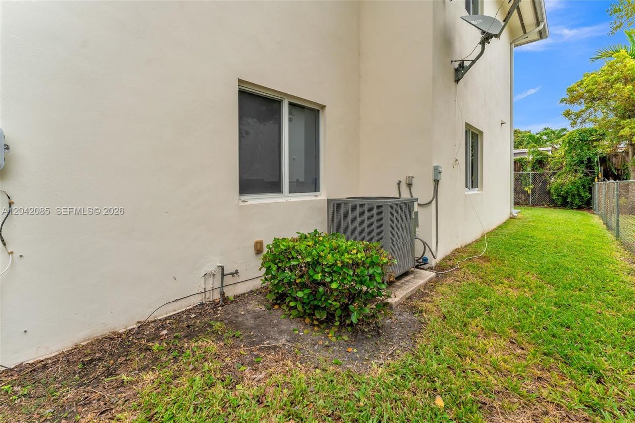1029 SW 11th Ave, Miami, FL 33130 Photo