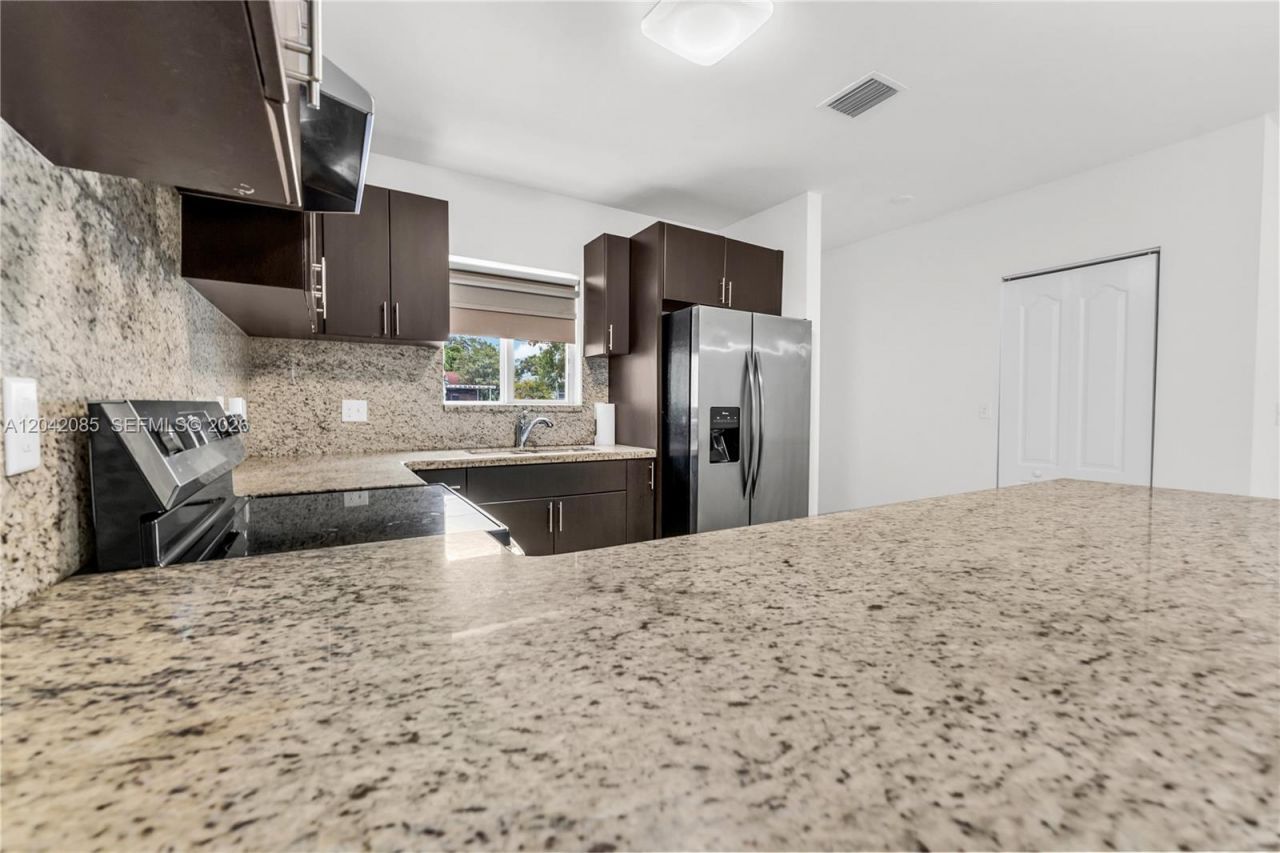 1029 SW 11th Ave, Miami, FL 33130 Photo