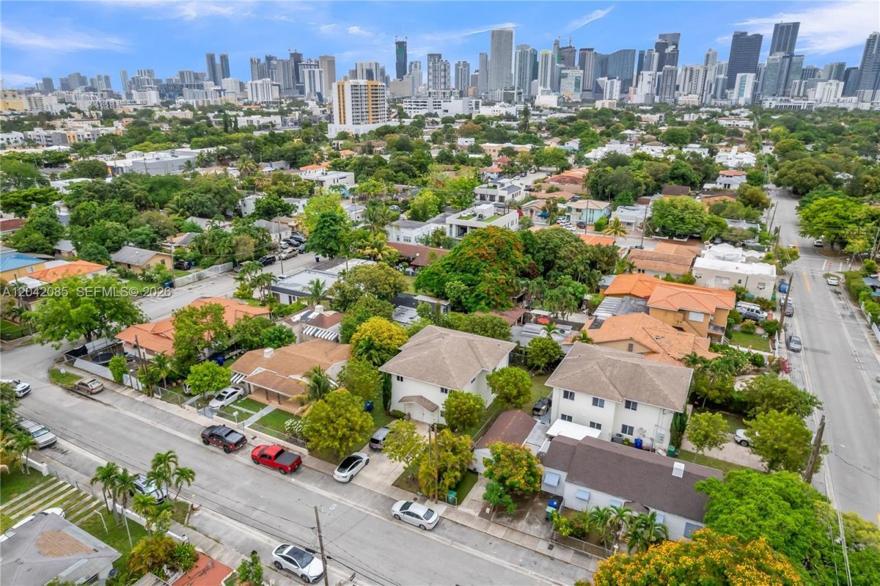 1029 SW 11th Ave, Miami, FL 33130 Photo