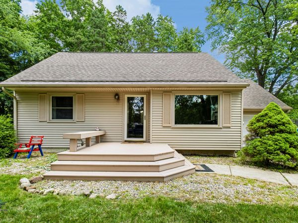 1420 Owen Street, Lansing, MI 48915