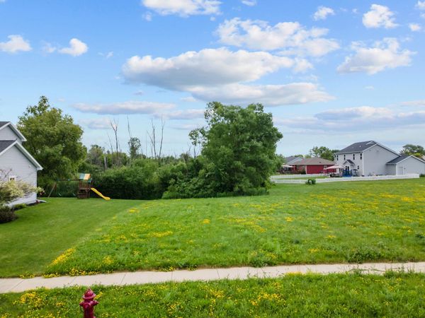 455 Whispering Way, Johnson Creek, WI 53038