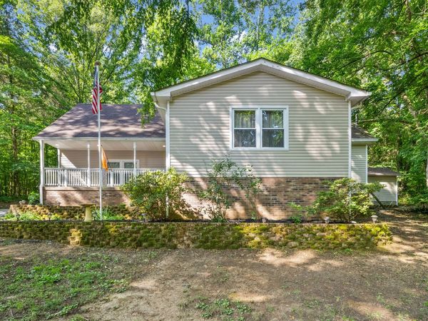 1890 Garwood Dr, Clarksville, TN 37040