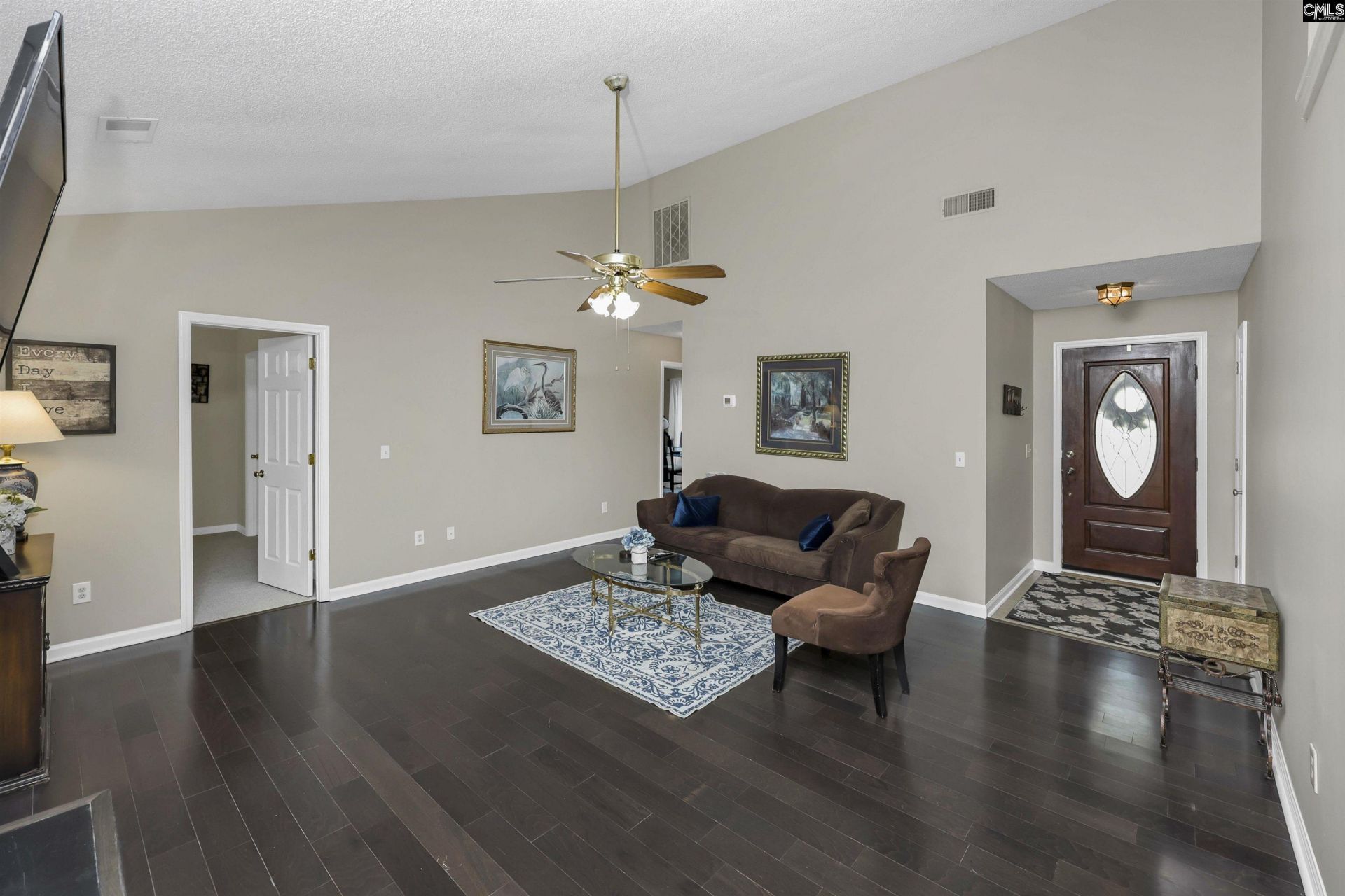 816 Riverwalk Way  Photo 4