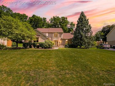 29523 Shenandoah Drive, Farmington, MI 48331