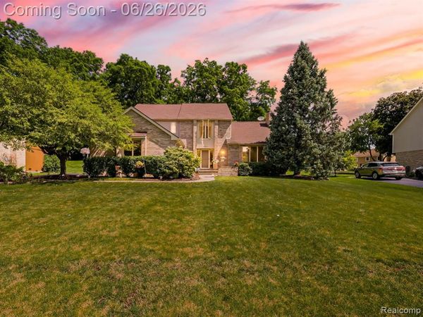 29523 Shenandoah Drive, Farmington, MI 48331