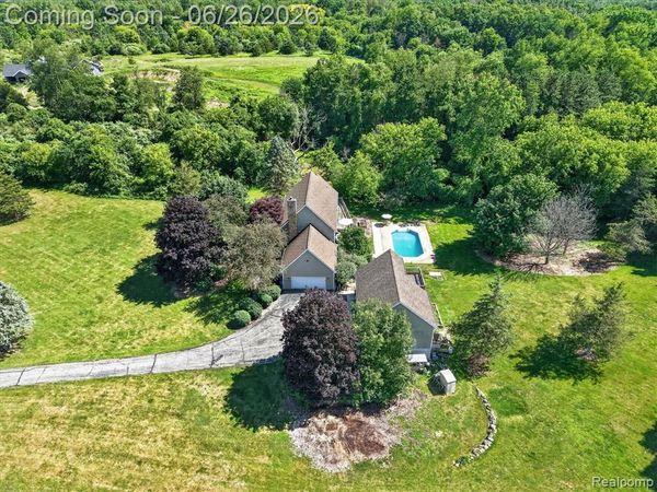 8114 Chilson Road, Hamburg Twp, MI 48169
