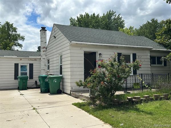 29009 Dawson Street , Garden City, MI 48135