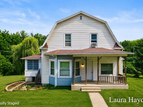 1367 E Riverside Drive, Ionia, MI 48846