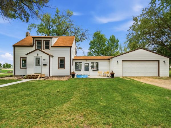 301 6th Avenue NE, Mapleton, MN 56065
