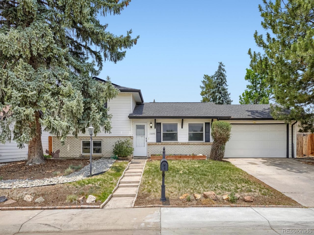 12253 E Mexico Avenue, Aurora, CO 80012 Main Photo