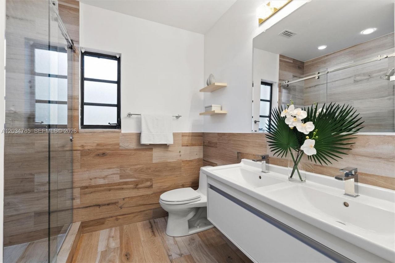 4531 Sheridan Ave, Miami Beach, FL 33140 Photo
