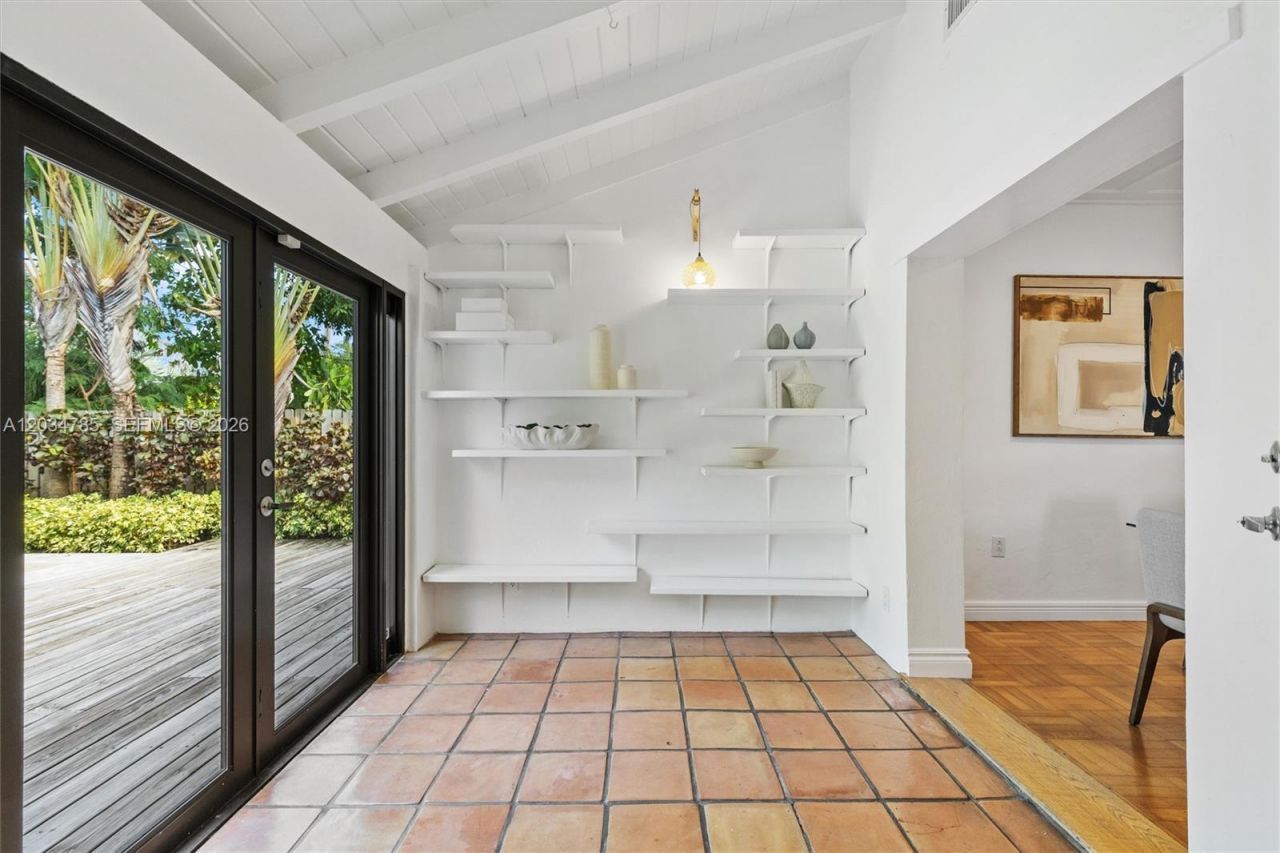 4531 Sheridan Ave, Miami Beach, FL 33140 Photo