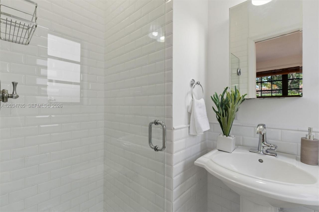 4531 Sheridan Ave, Miami Beach, FL 33140 Photo