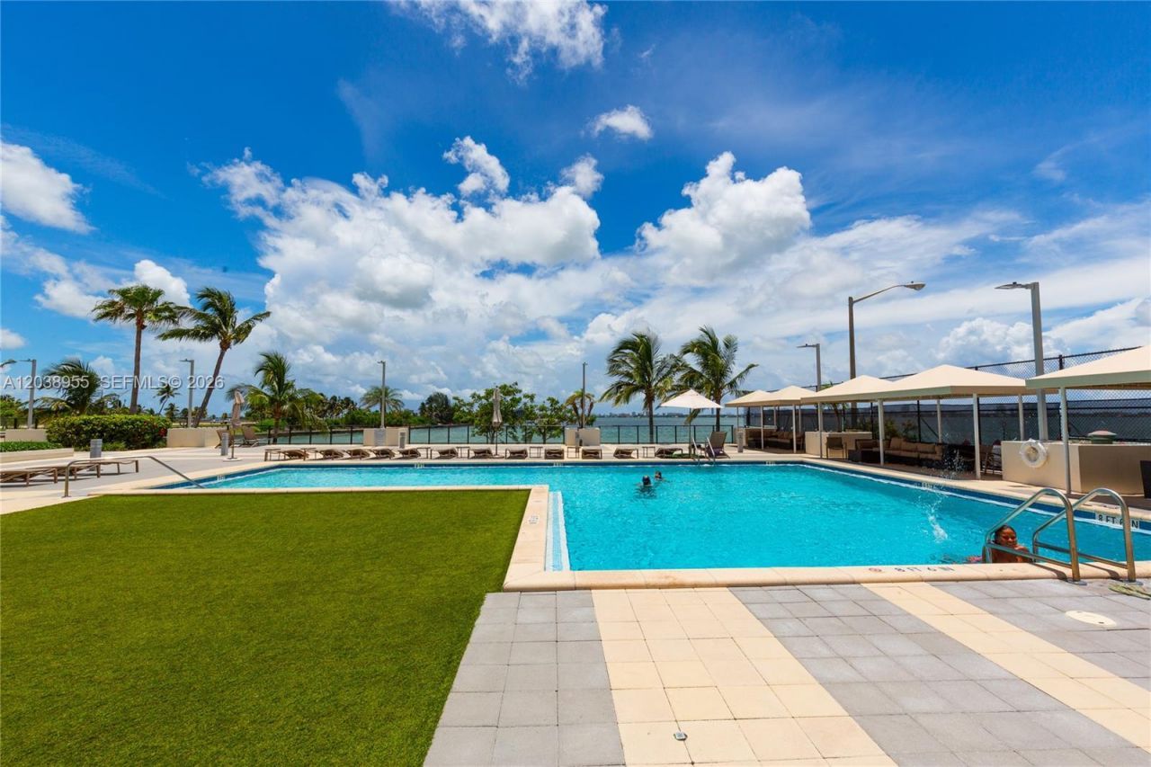 600 NE 36th St, Unit 1017, Miami, FL 33137 Photo