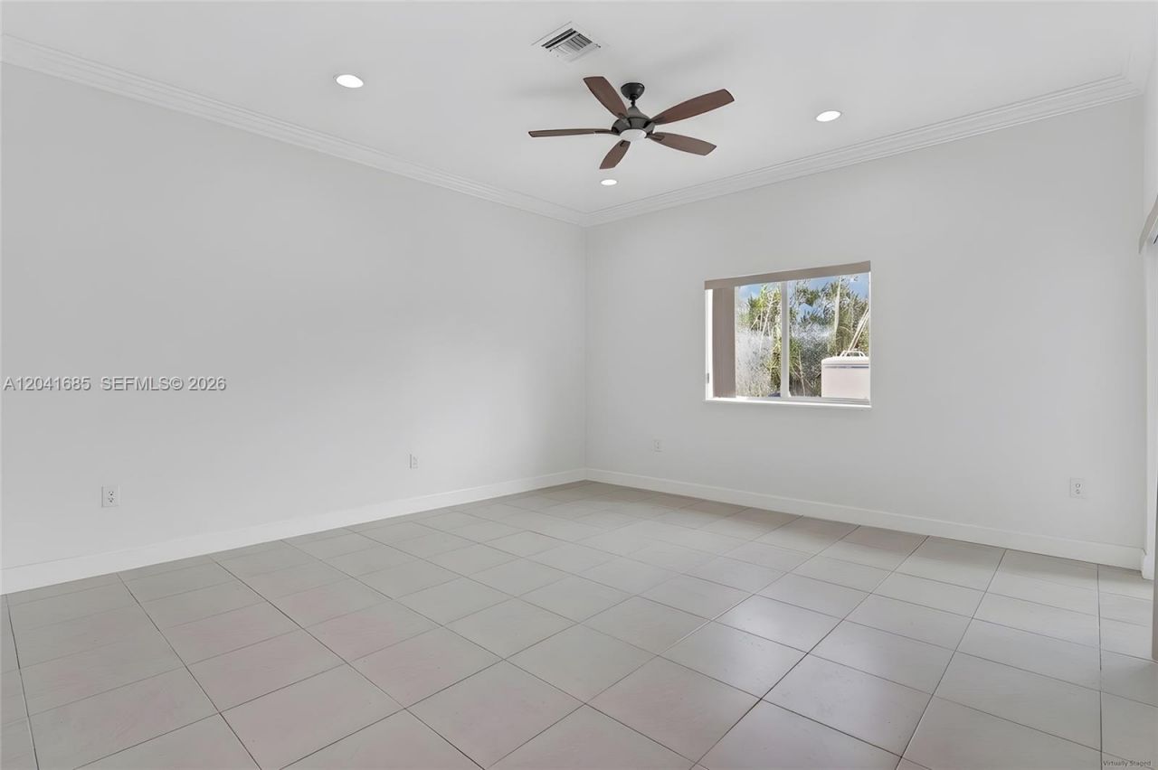 7950 SW 196th Ter, Cutler Bay, FL 33189 Photo