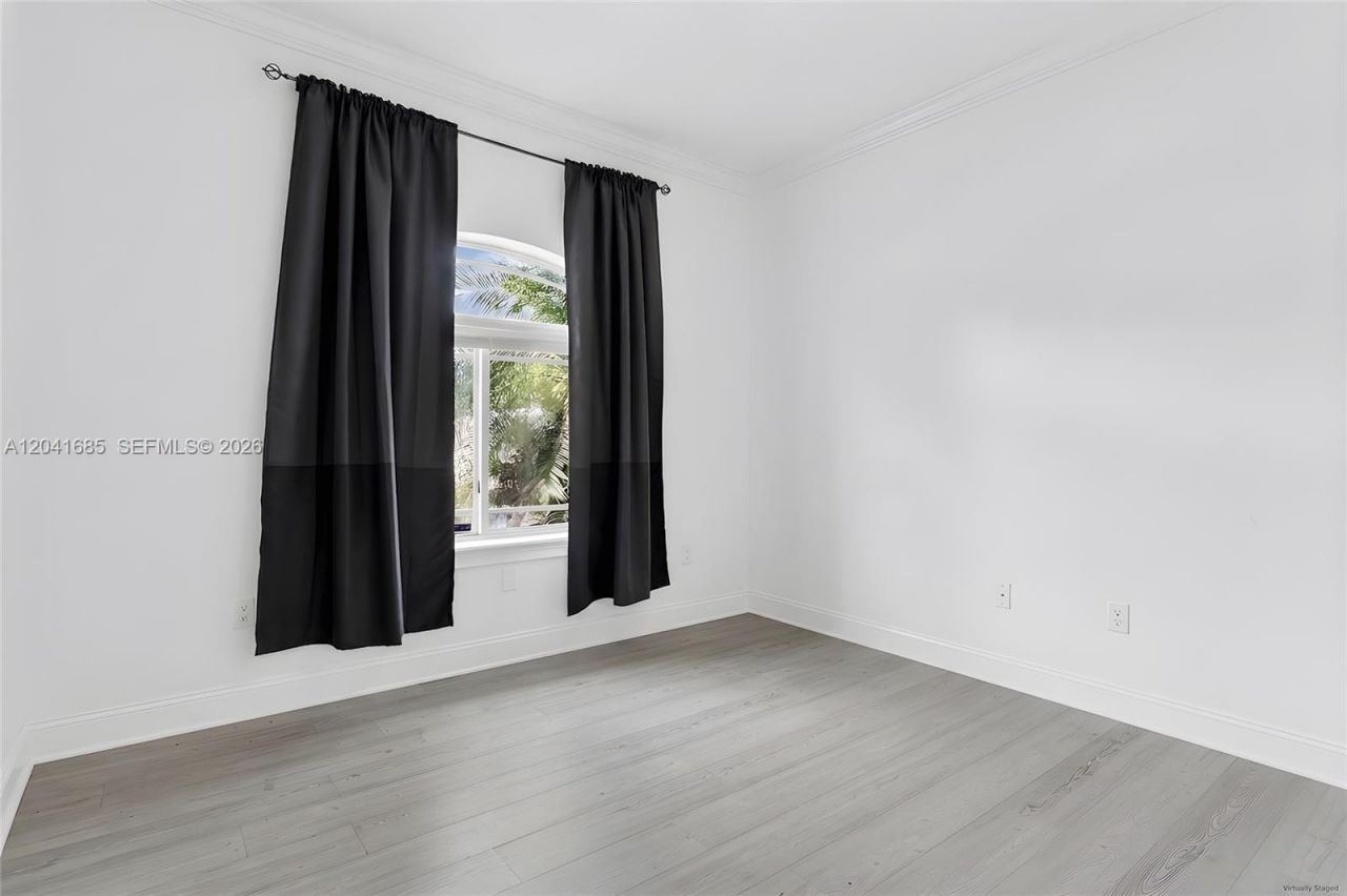 7950 SW 196th Ter, Cutler Bay, FL 33189 Photo