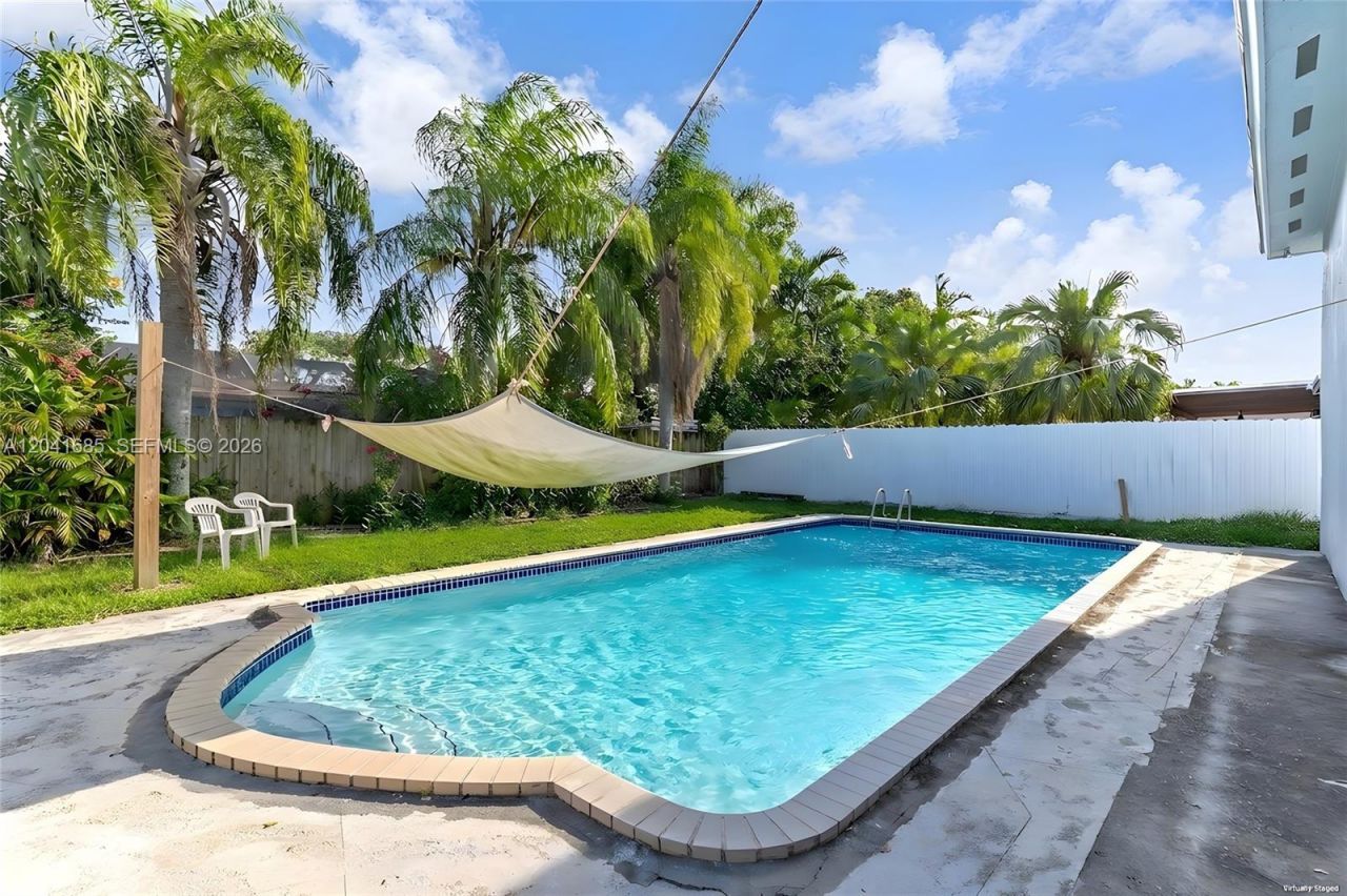 7950 SW 196th Ter, Cutler Bay, FL 33189 Photo
