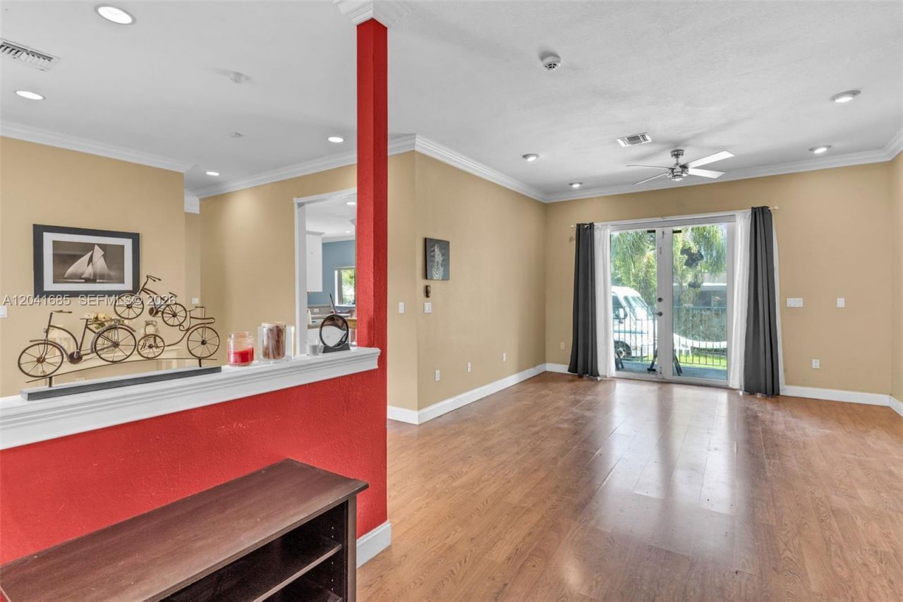 7950 SW 196th Ter, Cutler Bay, FL 33189 Photo
