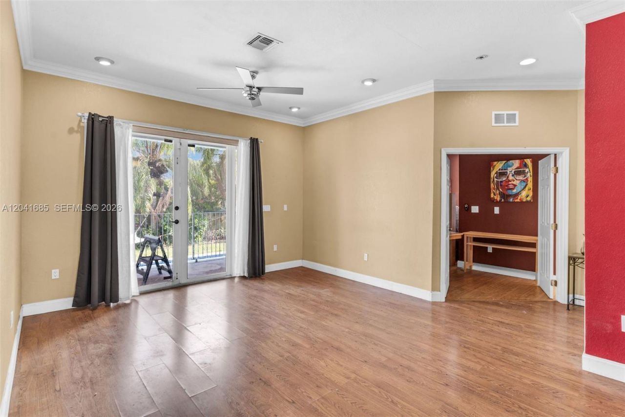 7950 SW 196th Ter, Cutler Bay, FL 33189 Photo