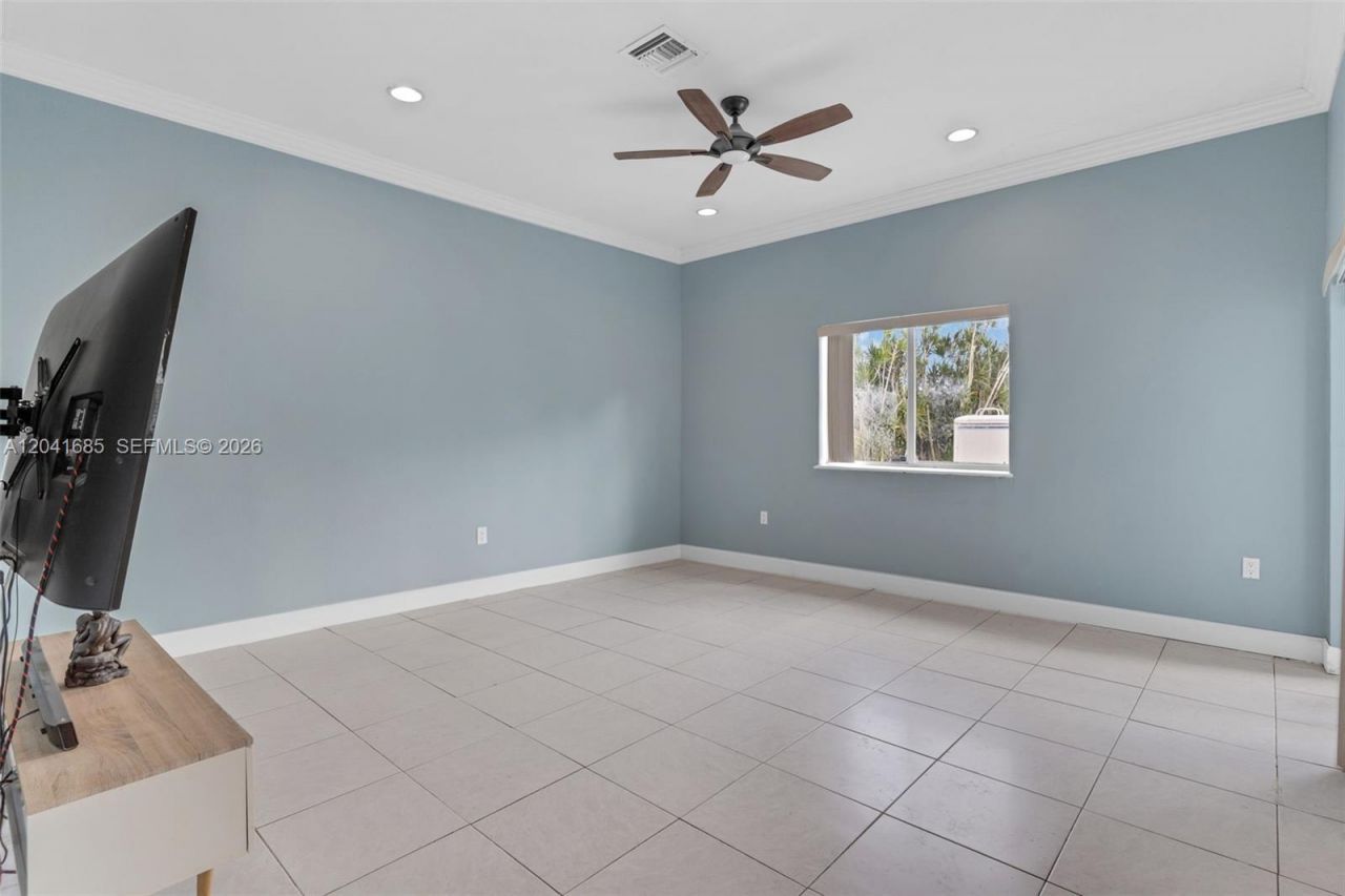 7950 SW 196th Ter, Cutler Bay, FL 33189 Photo
