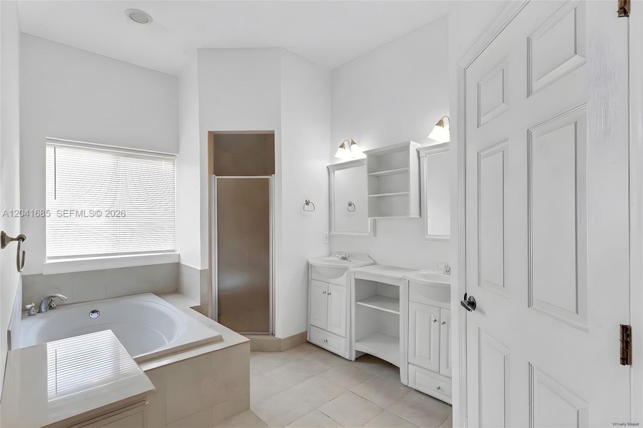 7950 SW 196th Ter, Cutler Bay, FL 33189 Photo