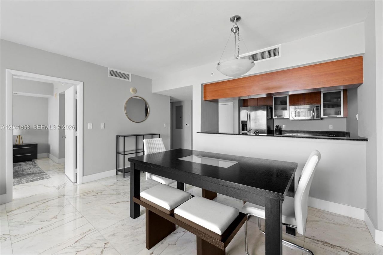 1800 N Bayshore Dr , Unit 1806, Miami, FL 33132 Photo
