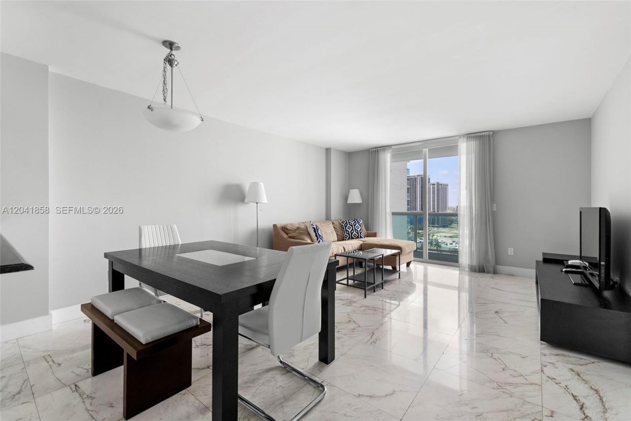 1800 N Bayshore Dr , Unit 1806, Miami, FL 33132 Photo