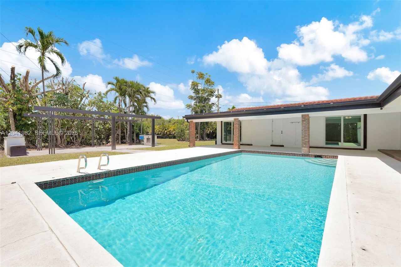 7700 SW 139th Ter , Palmetto Bay, FL 33158 Photo