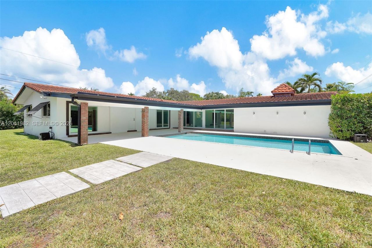 7700 SW 139th Ter , Palmetto Bay, FL 33158 Photo