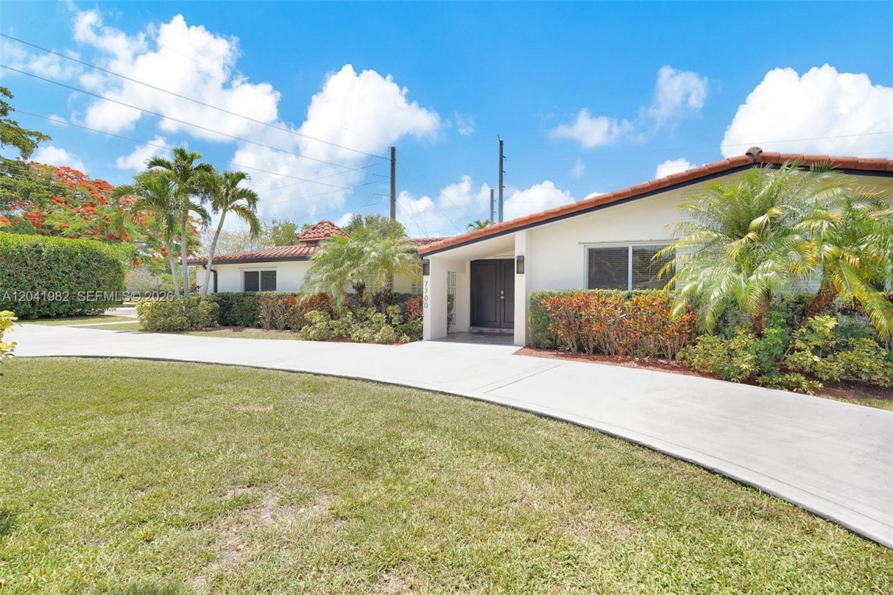 7700 SW 139th Ter , Palmetto Bay, FL 33158 Photo