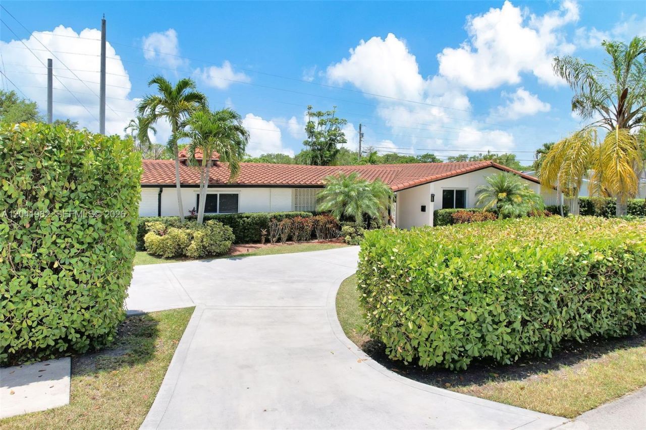 7700 SW 139th Ter , Palmetto Bay, FL 33158 Photo
