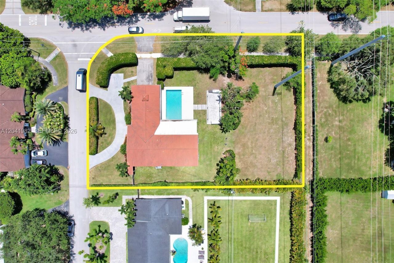 7700 SW 139th Ter , Palmetto Bay, FL 33158 Photo
