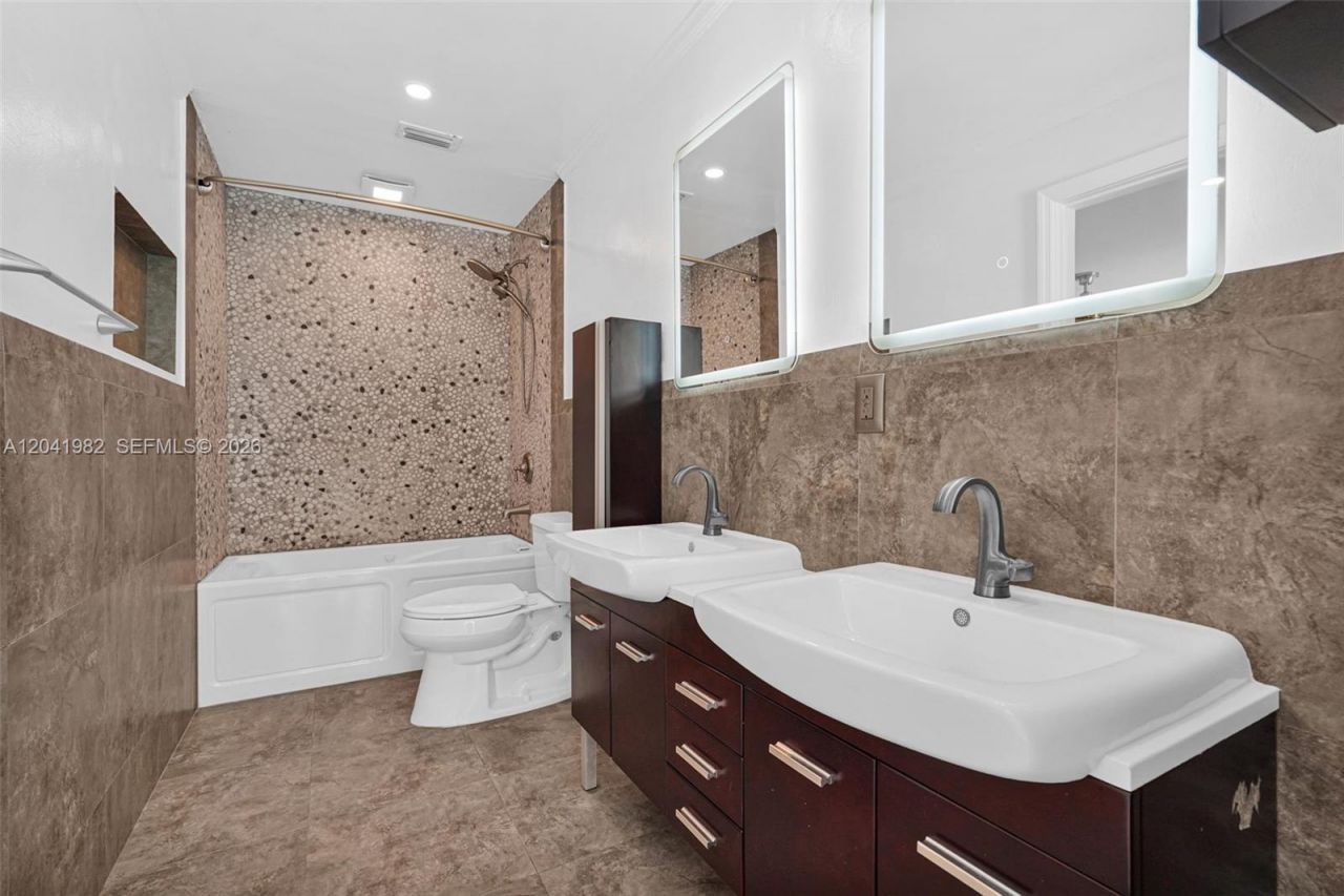 7700 SW 139th Ter , Palmetto Bay, FL 33158 Photo