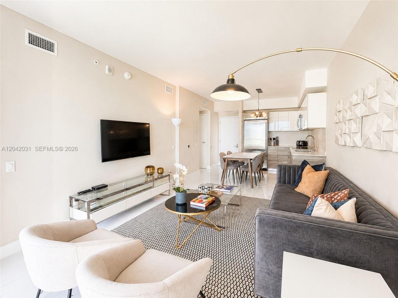 1300 Brickell Bay Dr , Unit 2307, Miami, FL 33131 Photo