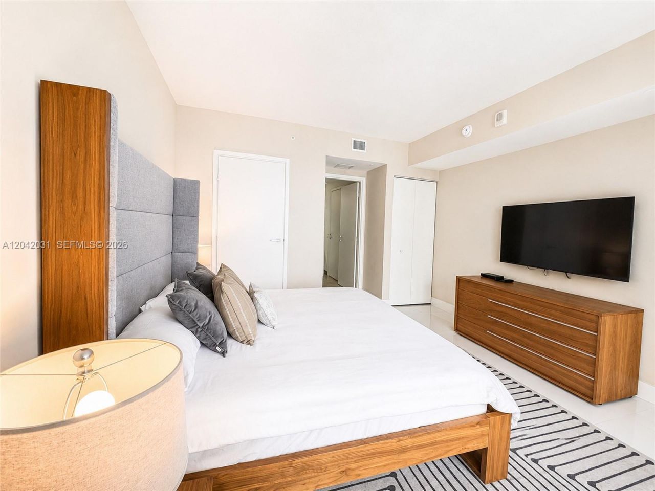 1300 Brickell Bay Dr , Unit 2307, Miami, FL 33131 Photo