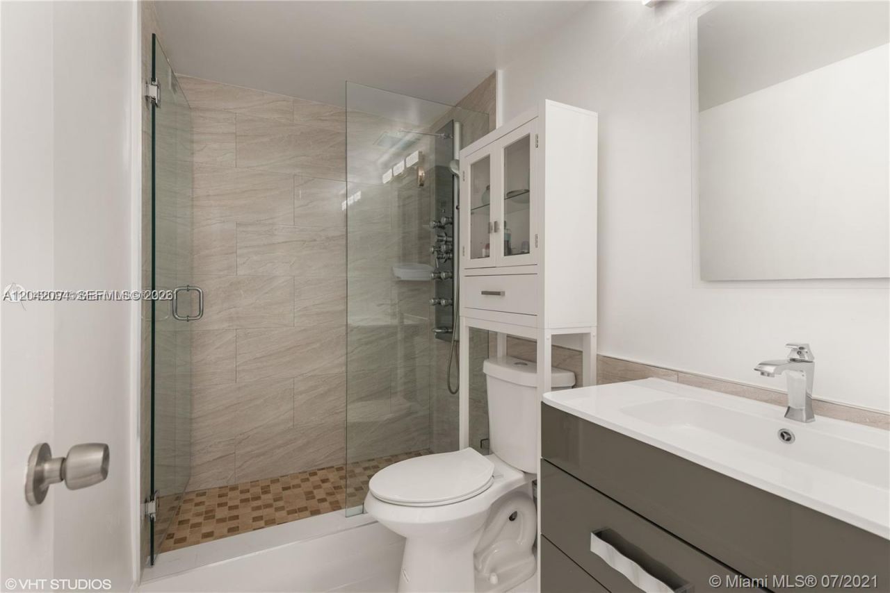3505 S Ocean Dr (avail July,11 2026), Unit 606, Hollywood, FL 33019 Photo