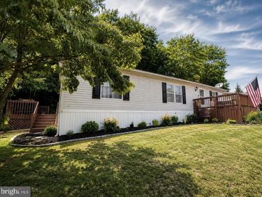 54 CHEROKEE DRIVE, WINDSOR, PA 17366