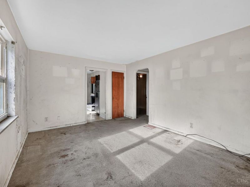364 Ingram Road, Greenhills, OH 45218 Photo 6