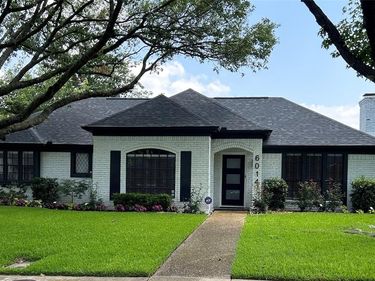 6014 Daven Oaks Drive, Dallas, TX 75248